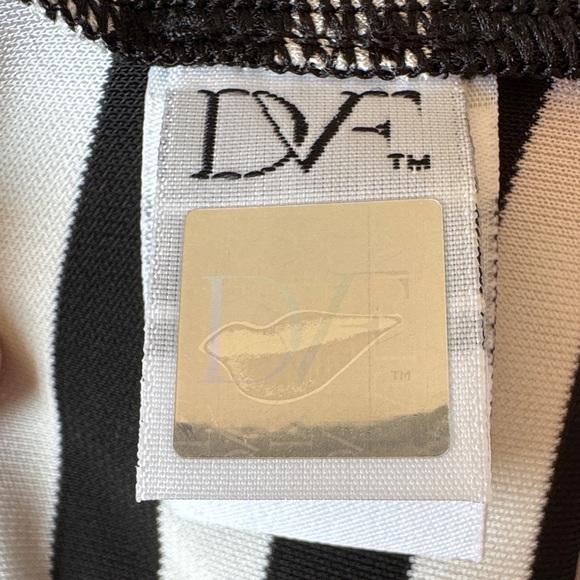 Diane Von Furstenberg Wrap Dress New Julian 2 Striped black & White size 2 - Picture 4 of 13